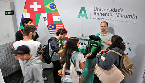 Visita da Universidade Anhembi Morumbi Colgio So Joo Gualberto